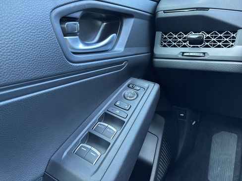 Certified 2025 Honda Accord LX image 38