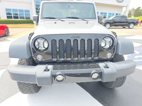 Used 2017 Jeep Wrangler Sport image 11