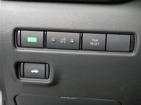 Used 2023 Nissan Sentra SV image 21