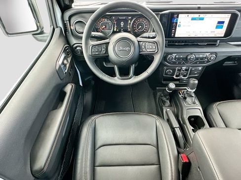 New 2026 Jeep Gladiator Sport AWD/4WD image 16