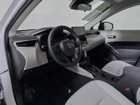 Used 2024 Toyota Corolla Cross L image 30