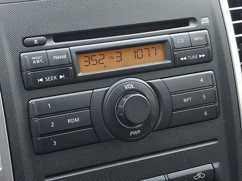 Used 2012 Nissan Frontier SV image 18