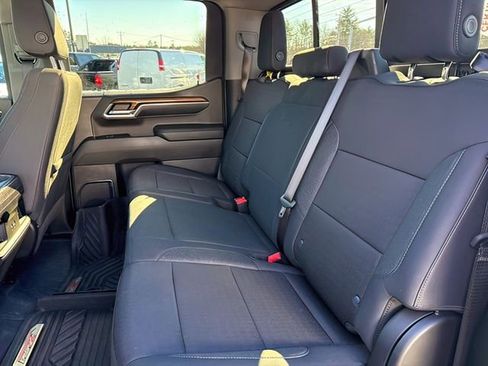 Used 2024 Chevrolet Silverado 1500 LT Trail Boss w/ Convenience Package II image 23