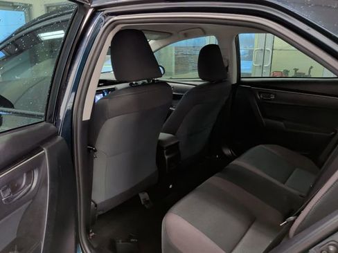 Used 2018 Toyota Corolla LE image 25