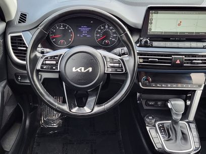 Used 2023 Kia Seltos S w/ Navigation Package