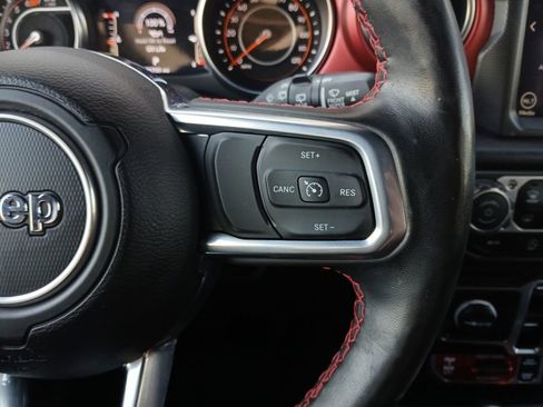 Used 2023 Jeep Wrangler Unlimited Rubicon w/ Cold Weather Group AWD/4WD image 25