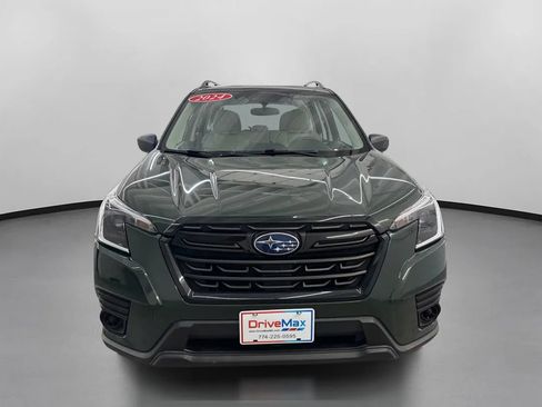 Used 2024 Subaru Forester AWD/4WD image 2