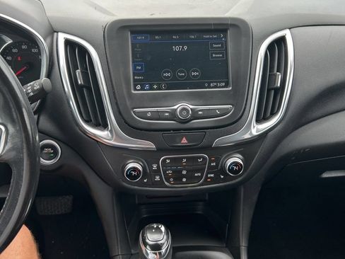 Used 2019 Chevrolet Equinox LT FWD image 8