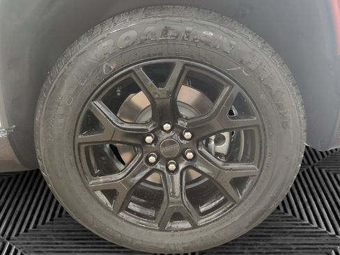 New 2025 Jeep Wagoneer Series II w/ Convenience Group I image 16