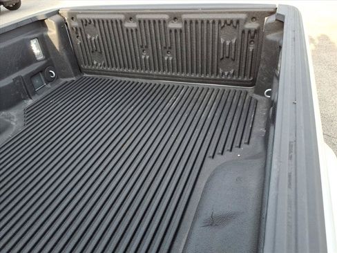 Used 2022 Jeep Gladiator Sport AWD/4WD image 12