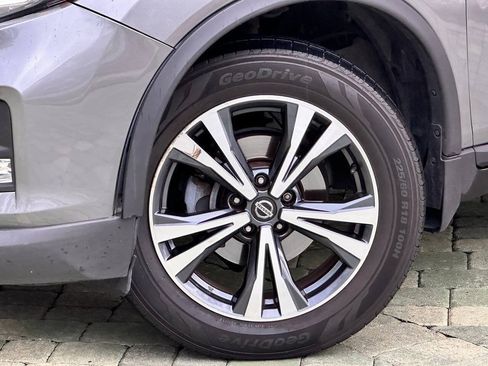 Used 2018 Nissan Rogue SL w/ Premium Package AWD/4WD image 3