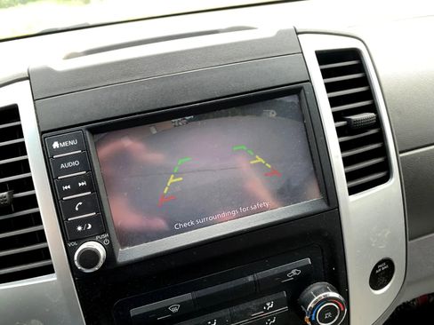 Used 2019 Nissan Frontier SV RWD image 12