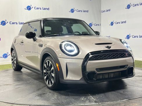 Used 2024 MINI Cooper S image 1