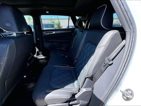 New 2026 Volkswagen Atlas Cross Sport SEL Premium R-Line image 17