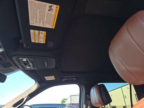 Used 2025 Lincoln Navigator L Reserve AWD/4WD image 18