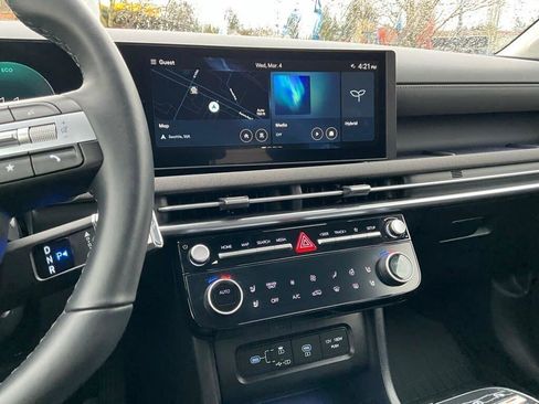 Used 2025 Hyundai Tucson Limited image 17