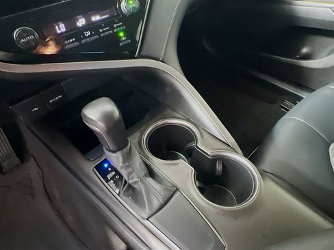 Used 2021 Toyota Camry SE image 25