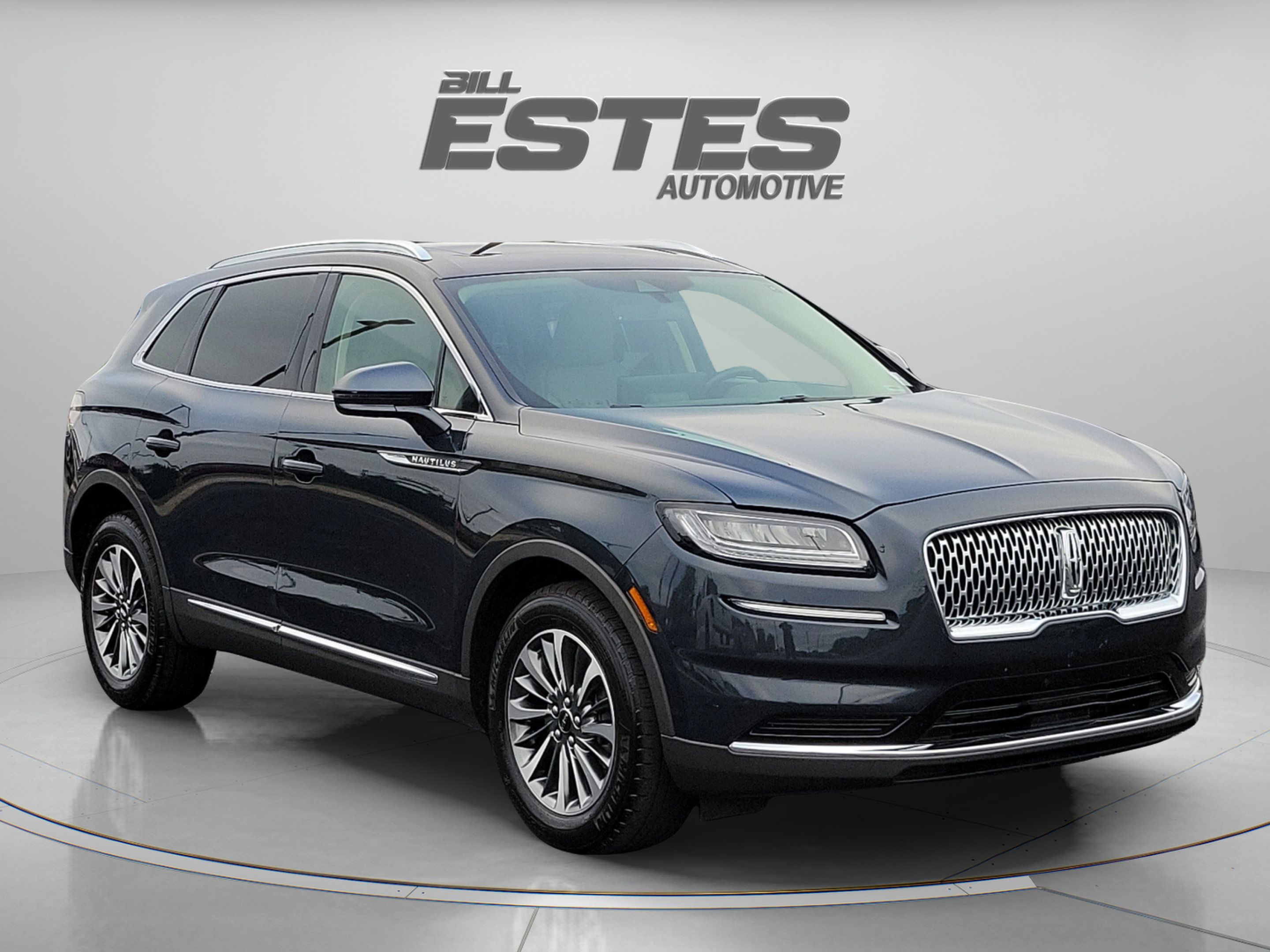 Used 2022 Lincoln Nautilus Reserve w/ Luxury Package FWD image 5