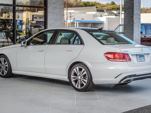 Used 2016 Mercedes-Benz E 350 Sedan w/ Premium Package image 7
