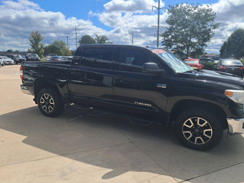 Used 2015 Toyota Tundra SR5 w/ TRD Off Road Package image 9