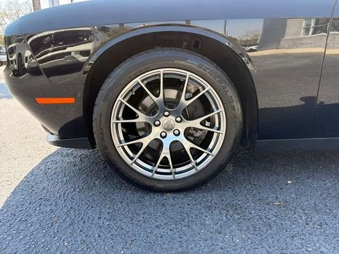 Used 2018 Dodge Challenger R/T Plus image 30