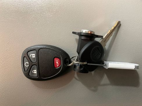 Used 2009 GMC Acadia SLT w/ Visibility Package image 31