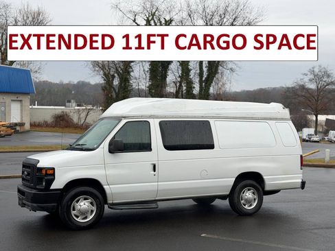 Used 2010 Ford E-350 and Econoline 350 XLT RWD image 2