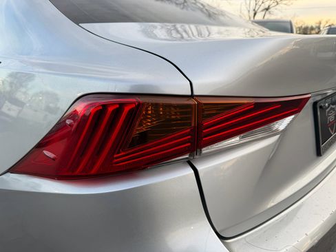 Used 2018 Lexus IS 300 image 83