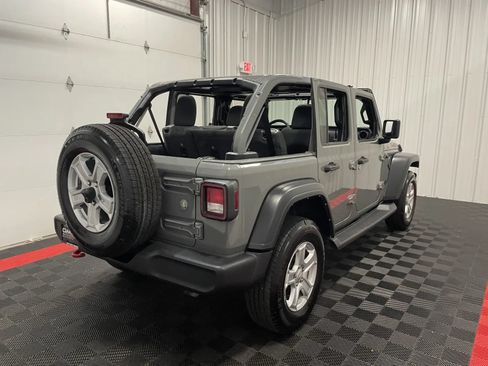 Used 2021 Jeep Wrangler Unlimited Sport AWD/4WD image 3