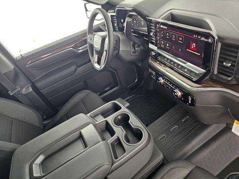 New 2026 GMC Sierra 1500 Elevation image 11