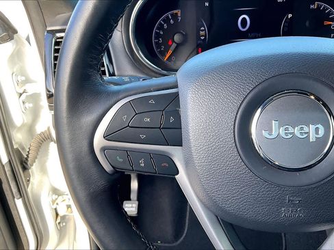 Used 2019 Jeep Grand Cherokee Overland image 23