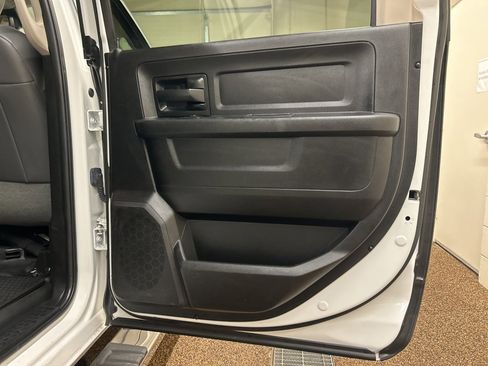 Used 2019 RAM 1500 Tradesman w/ Chrome Appearance Group image 14