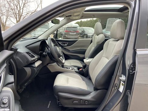 Used 2023 Subaru Forester Limited image 11