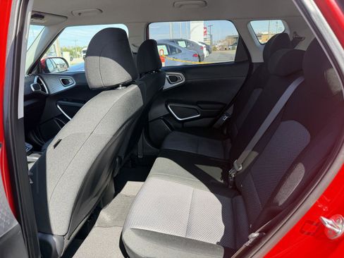 Used 2022 Kia Soul LX w/ Technology Package image 14