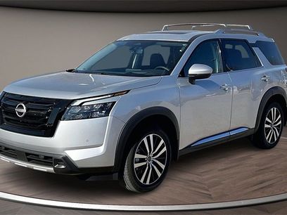 New 2025 Nissan Pathfinder Platinum