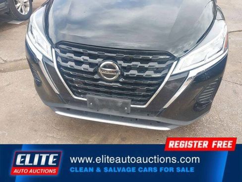 Used 2023 Nissan Kicks S image 11