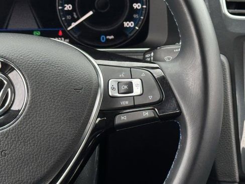 Used 2019 Volkswagen e-Golf SEL Premium image 16