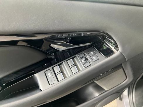 Used 2026 Land Rover Range Rover Evoque Dynamic SE AWD/4WD image 24