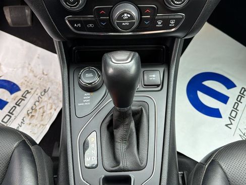 Used 2022 Jeep Cherokee Latitude Lux image 16