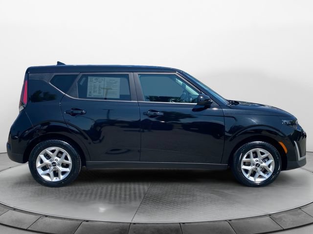 Used 2025 Kia Soul LX w/ LX Technology Package FWD image 6