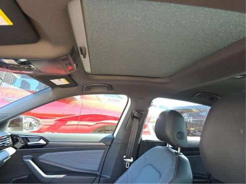 Used 2025 Volkswagen Jetta GLI Autobahn FWD image 8