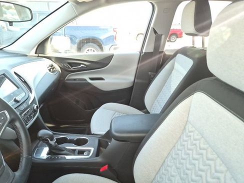 Used 2024 Chevrolet Equinox LT w/ LPO, Floor Liner Package FWD image 10