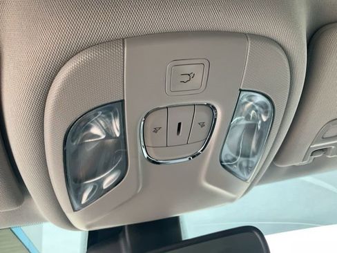 Used 2022 Jeep Compass Latitude w/ Convenience Group image 22