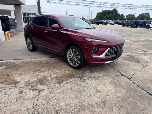 Used 2024 Buick Envision Avenir AWD/4WD image 8