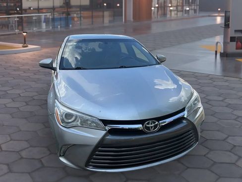 Used 2017 Toyota Camry XLE FWD image 17