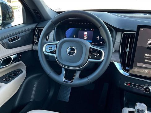 New 2026 Volvo XC90 B6 Plus image 20