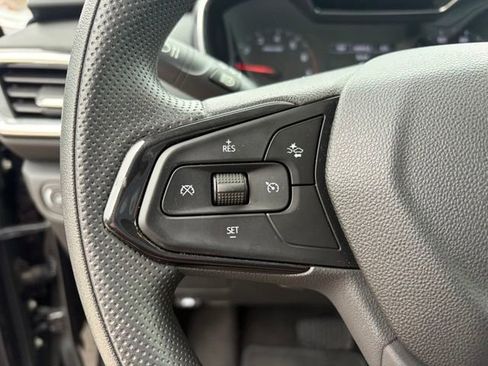 Used 2022 Chevrolet TrailBlazer LT w/ Convenience Package image 19