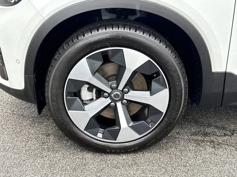 Used 2026 Volvo XC40 B5 Plus AWD/4WD image 19