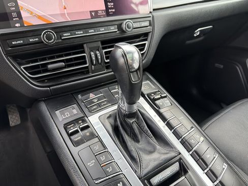 Used 2019 Porsche Macan S AWD/4WD image 21