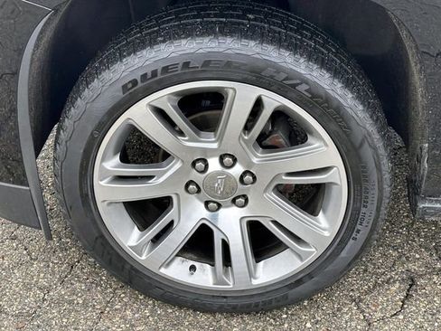 Used 2017 Cadillac Escalade ESV Premium Luxury image 10